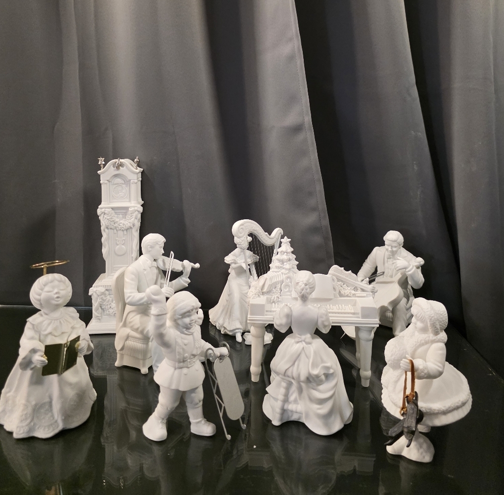 Department 56 Winter Silhouette Collection – 7 Figurines